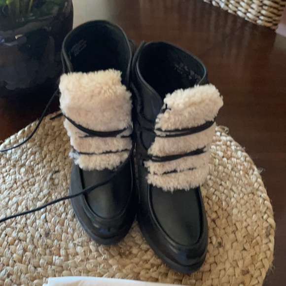 UGG Analise Exposed fur lace up boots. - Picture 2 of 16